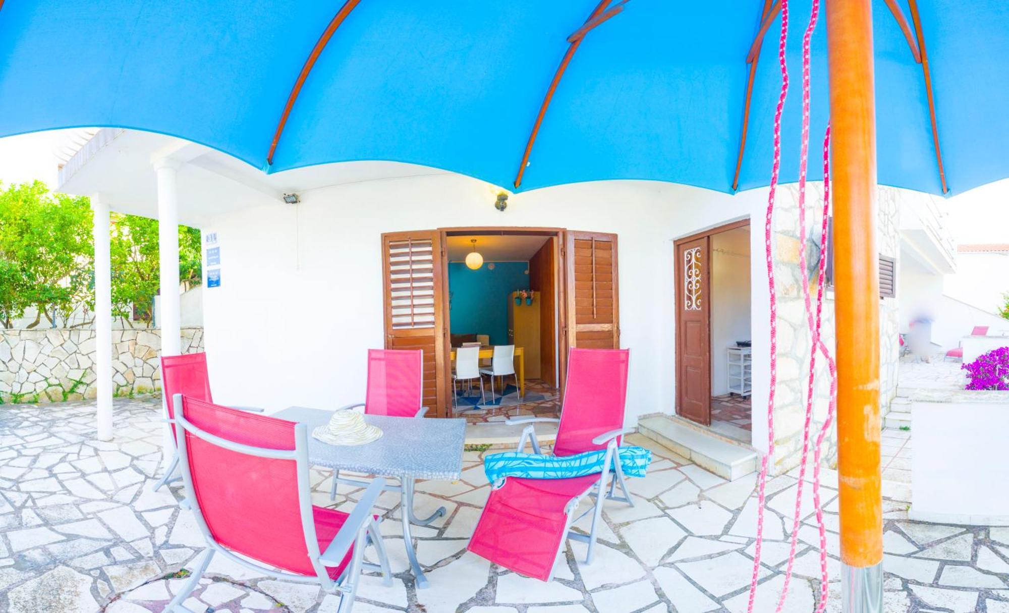 The Sea House Apartments Vis Room photo