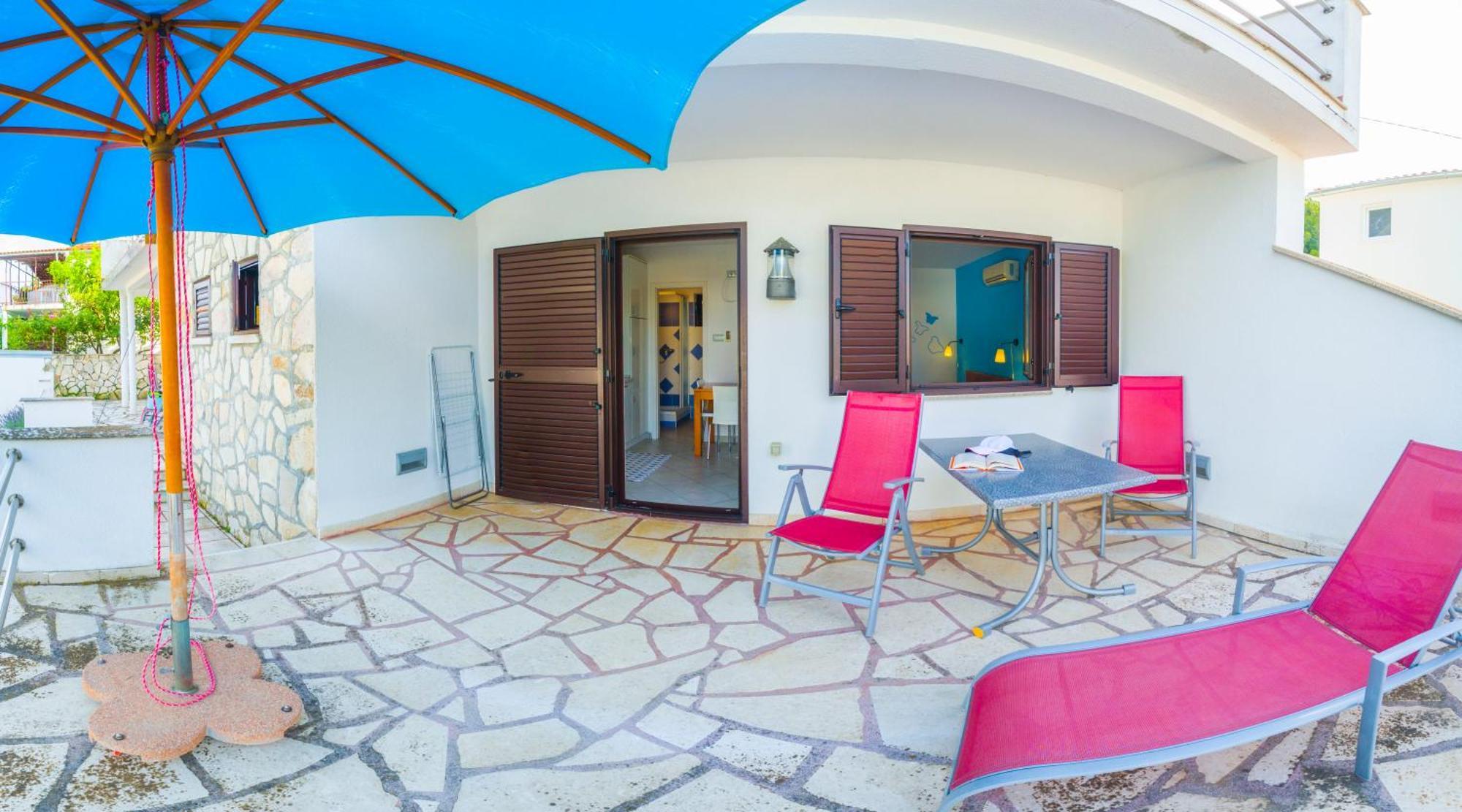 The Sea House Apartments Vis Room photo